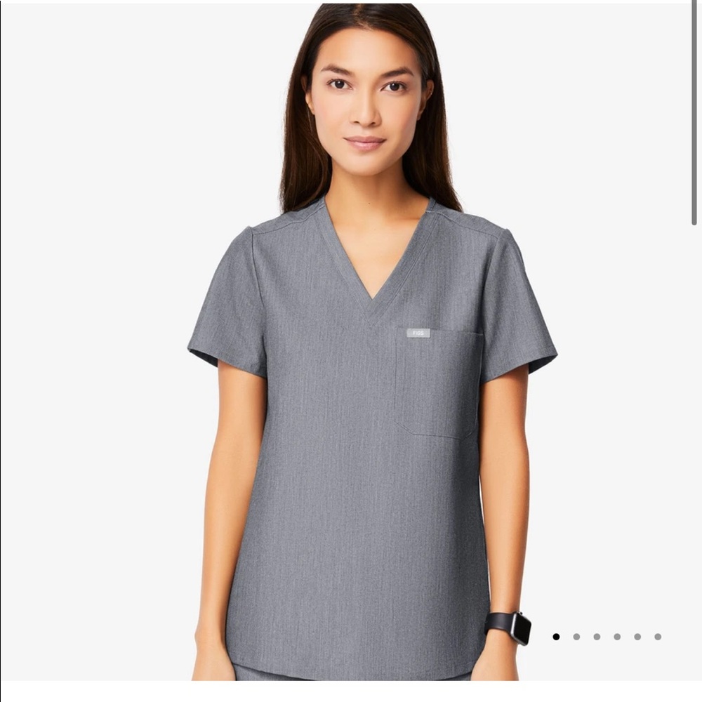 FIGS Catarina 1-pocket scrub top in graphite S